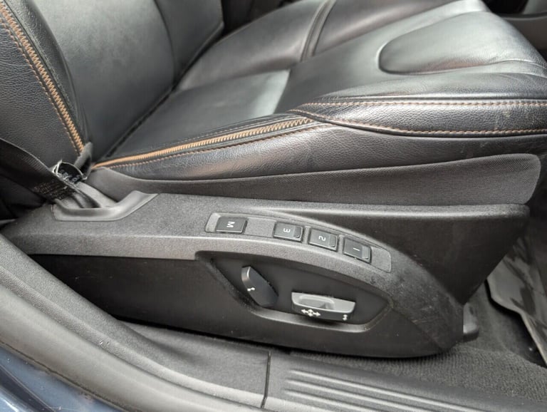 2019 Volvo V40 Cross Country 1.5 T3 Edition Hatchback 5dr Petrol Auto Euro 6 (s/s) (152 ps) 18'' ...