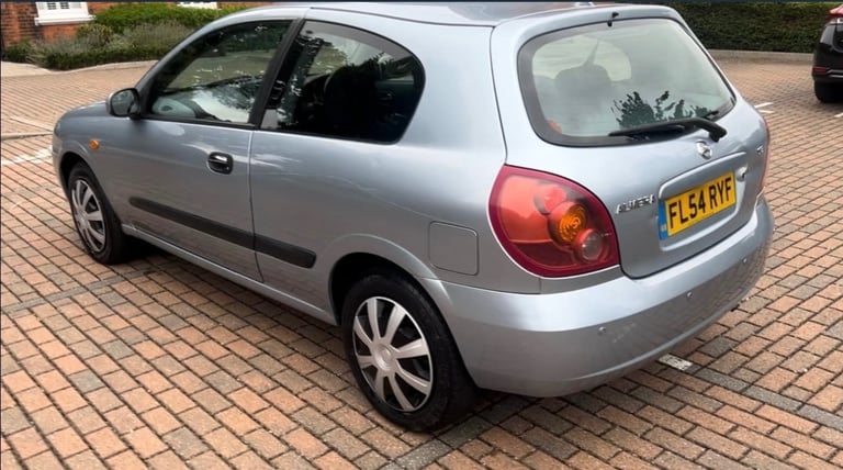 Nissan ALMERA Auto