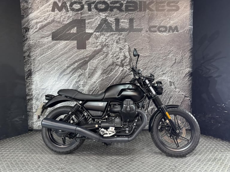 MOTO GUZZI V7 IV STONE 2022