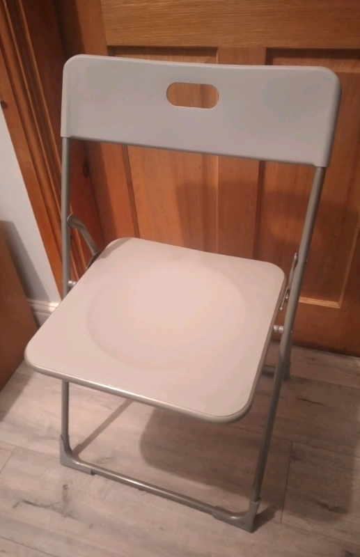 Foldable chair 