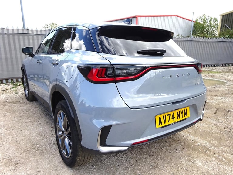 2024 74 REG LEXUS LBX TAKUMI HYBRID AUTO DAMAGED REPAIRABLE SALVAGE