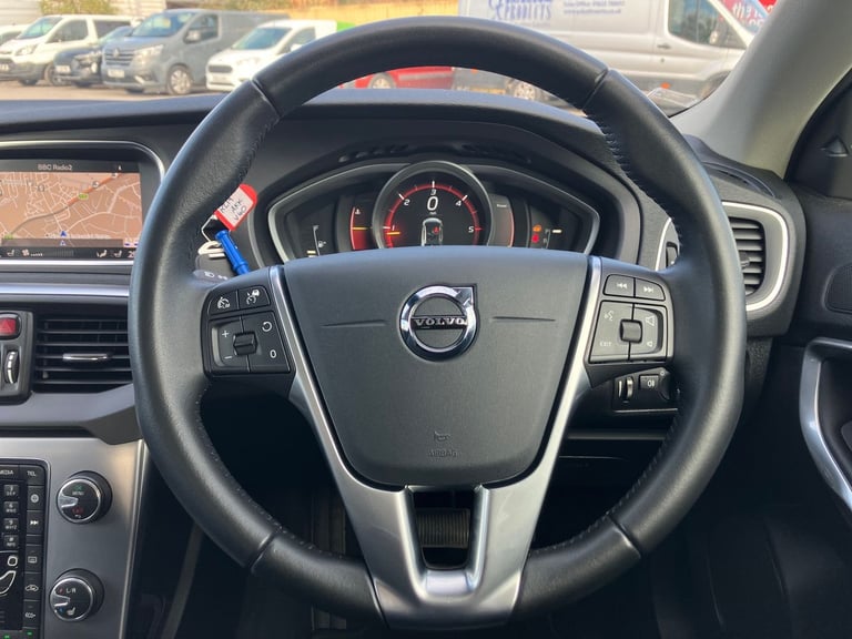 2019 Volvo V40 D3 [4 Cyl 152] Inscription Edition 5dr Geartronic Hatchback DIESEL Automatic