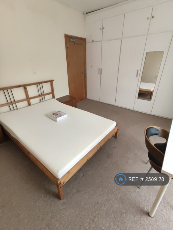 1 bedroom in Phillips Parade, Swansea, SA1 (#2589178)