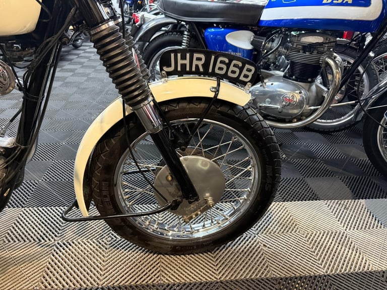 1964 Triumph T120 Bonneville 649cc, lovely useable classic, px welcome 