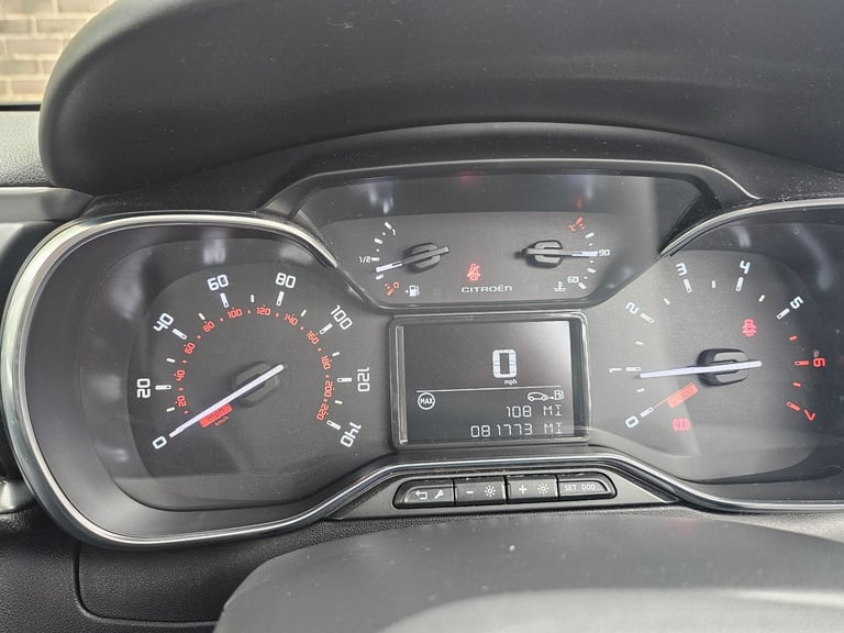 Citroen, C3, Hatchback, 2017, Manual, 1199 (cc), 5 doors