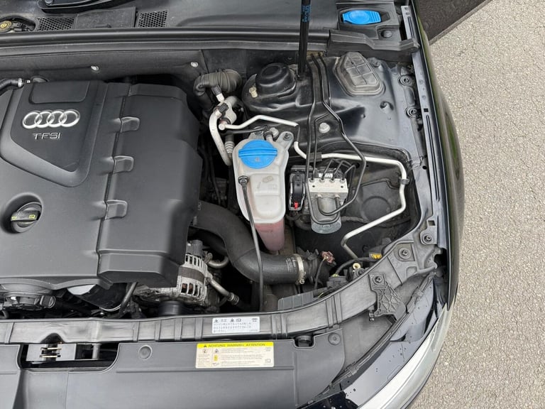 2025 Audi A4 S Line Estate PETROL Manual