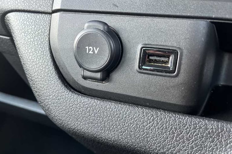2023 Peugeot Traveller Business VIP 2.0 BlueHDi Diesel Automatic Start/Stop (180ps) MPV Diesel Au...