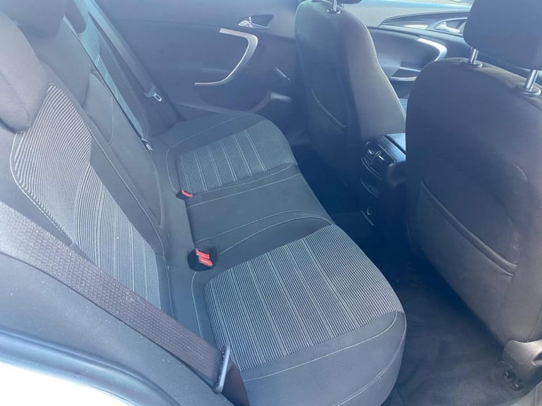 2012 Vauxhall Insignia 2.0 CDTi ecoFLEX SRi VX Line Nav Sports Tourer 5dr Diesel Manual Euro 5 (s... - Image 11