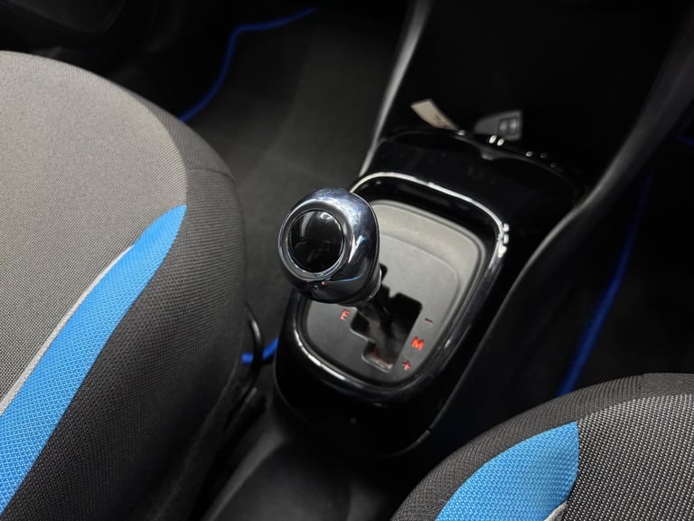 2016 Toyota AYGO 1.0 VVT-i x-cite x-shift Euro 6 5dr HATCHBACK Petrol Automatic