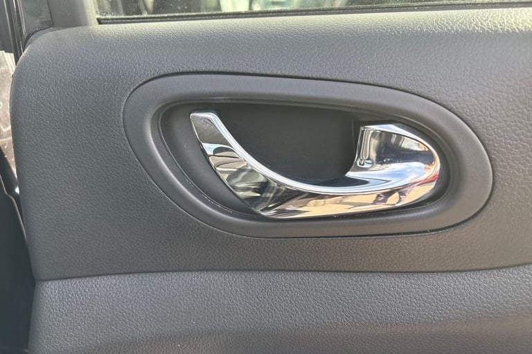 2021 Nissan Navara N-Guard AUTO 2.3 dCi Euro 6 190 ps 4x4 Double Cab Pick Up, NATIONWIDE DELIV Pi...