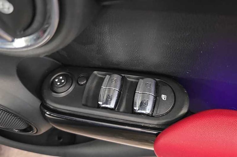 2016 MINI Hatch 2.0 Cooper S D 5dr Auto HATCHBACK DIESEL Automatic