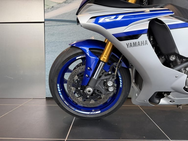 2016 Yamaha YZF-R1 – Excellent Condition, Low Mileage