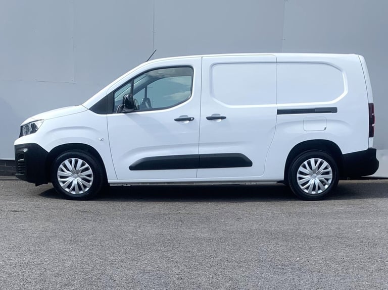 2022 Peugeot Partner 1.5 BlueHDi 850 Professional Premium Long Crew Van LWB Euro 6 6dr PANEL VAN ...