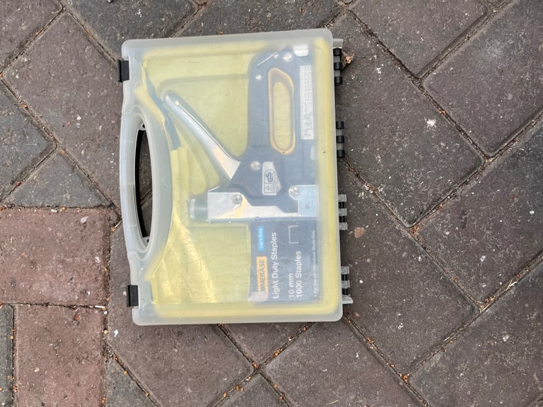 Homebase staple gun and staples 