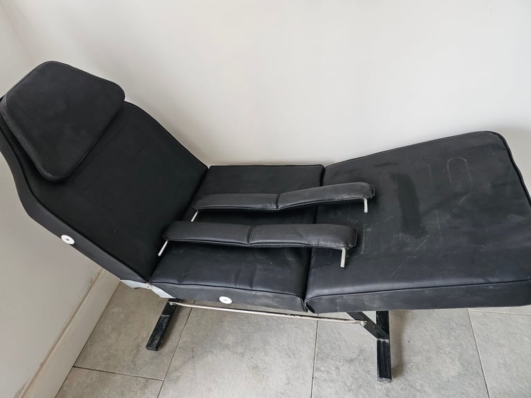 Massage/ beauty /treatment couch