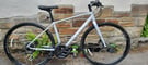 Women&#039;s hybrid Trek bicycle (size M)