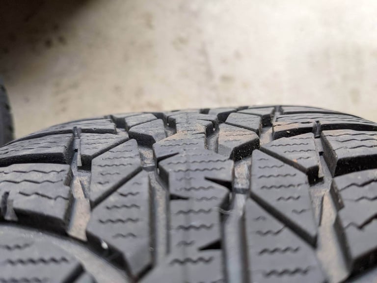 Black Autec S 16" alloy wheels incl. Nokian WR D4 winter tyres (set of 4)