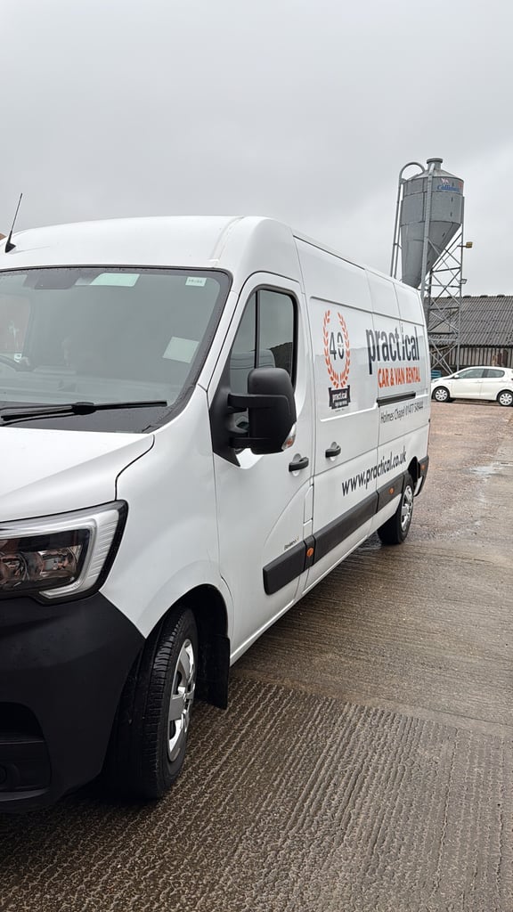 2020 Renault Master LM35dCi 135 Business+ Medium Roof Van PANEL VAN Diesel Manual