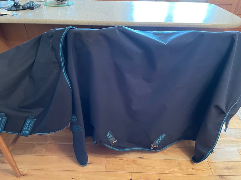 Amigo 5' 100G rug with 150G detachable neck