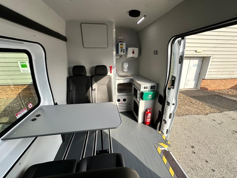 24 Reg, Ford Transit L3H3 RWD,Toilet, Mess, Kitchen, Welfare, Van, Air-Con 