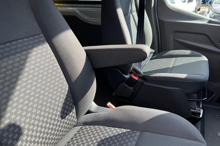 2025 Ford Transit 460 L4 MINIBUS  RWD 2.0 EcoBlue 165ps H3 17 Seate Automatic Minibus Diesel Auto...