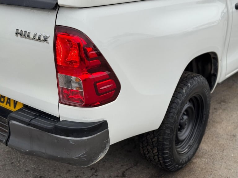 2019 Toyota Hilux Active D/Cab Pick Up 2.4 D-4D PICK UP DIESEL Manual