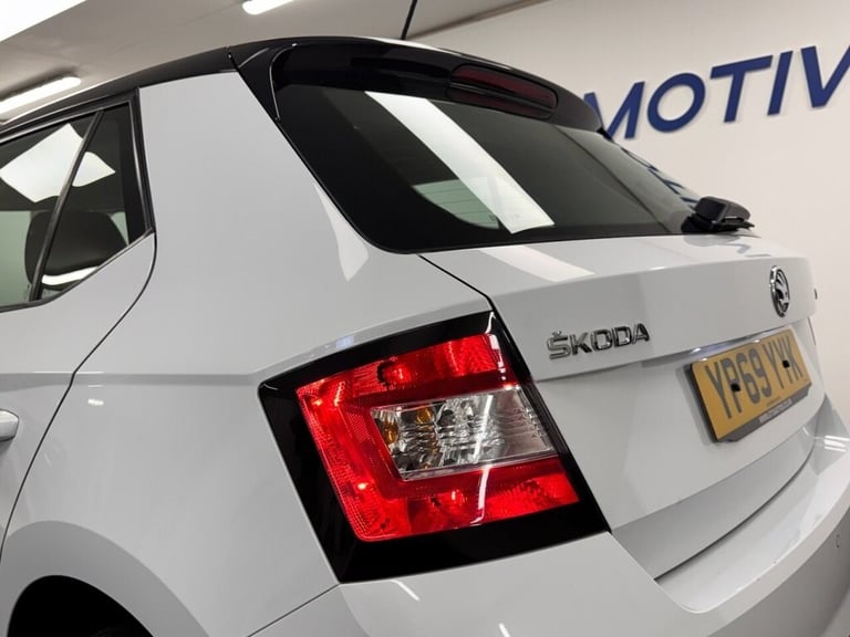 2019 Skoda Fabia 1.0 COLOUR EDITION FIVE DOOR 60 BHP + PARKING SENSORS Hatchback Petrol Manual