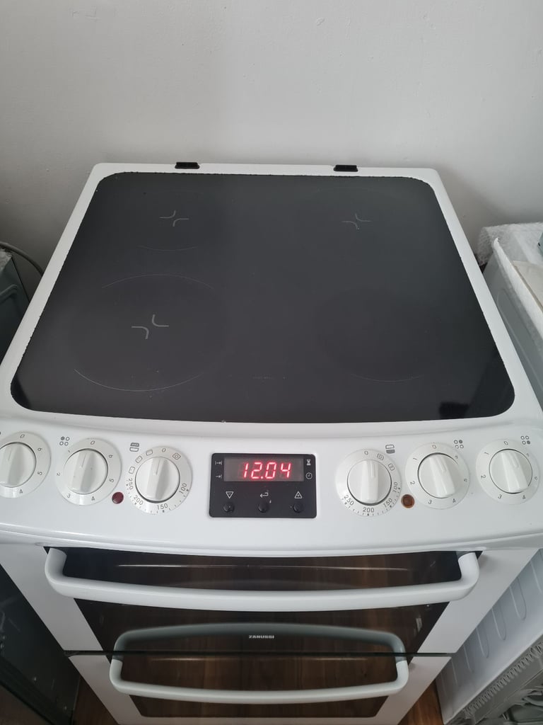 image for Zanussi freestanding electric cooker white 55cm 
