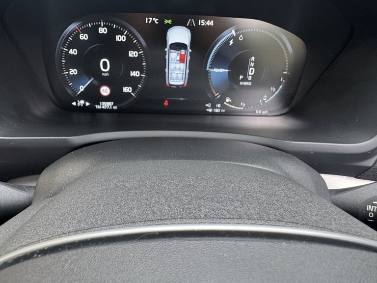 2018 Volvo XC90 T8 2.0 T8 TWIN ENGINE MOMENTUM PRO AWD 5DR Automatic 4x4 Petrol/Electric Automatic