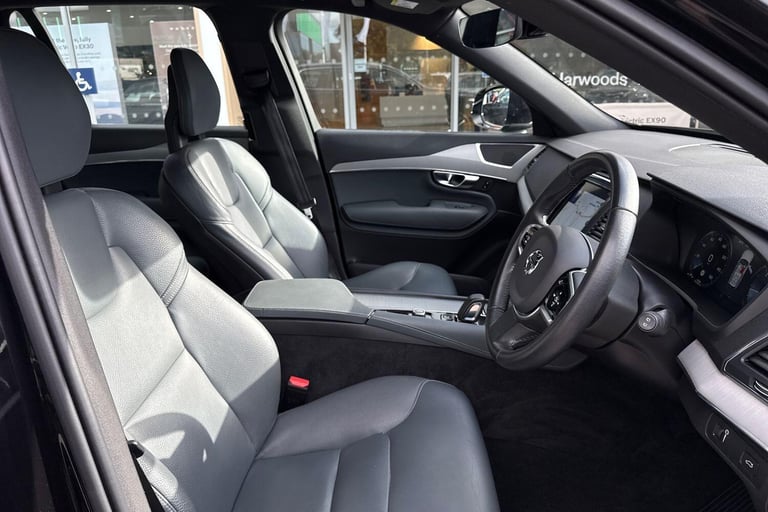 2021 Volvo XC90 2.0 B5 MHEV Momentum SUV 5dr Diesel Hybrid Auto 4WD Euro 6 (s/s) (235 ps) ESTATE ...