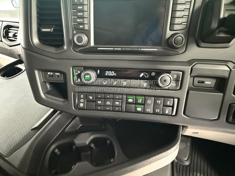 Scania S560Highline. 6X2 Twin Wheel Tag Axle, 2-Pedal Opti Gearbox,DURABRIGHTS 