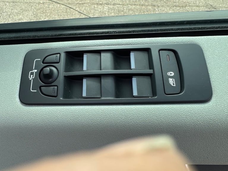 2015 Land Rover Discovery Sport 2.0 TD4 SE Tech 5dr [5 Seat] ESTATE Diesel Manual