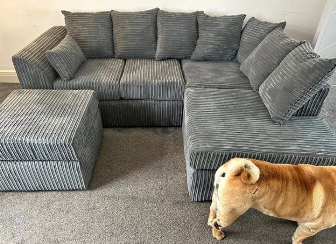 Brand New lovely 4 seater corner sofa available cash on delivery