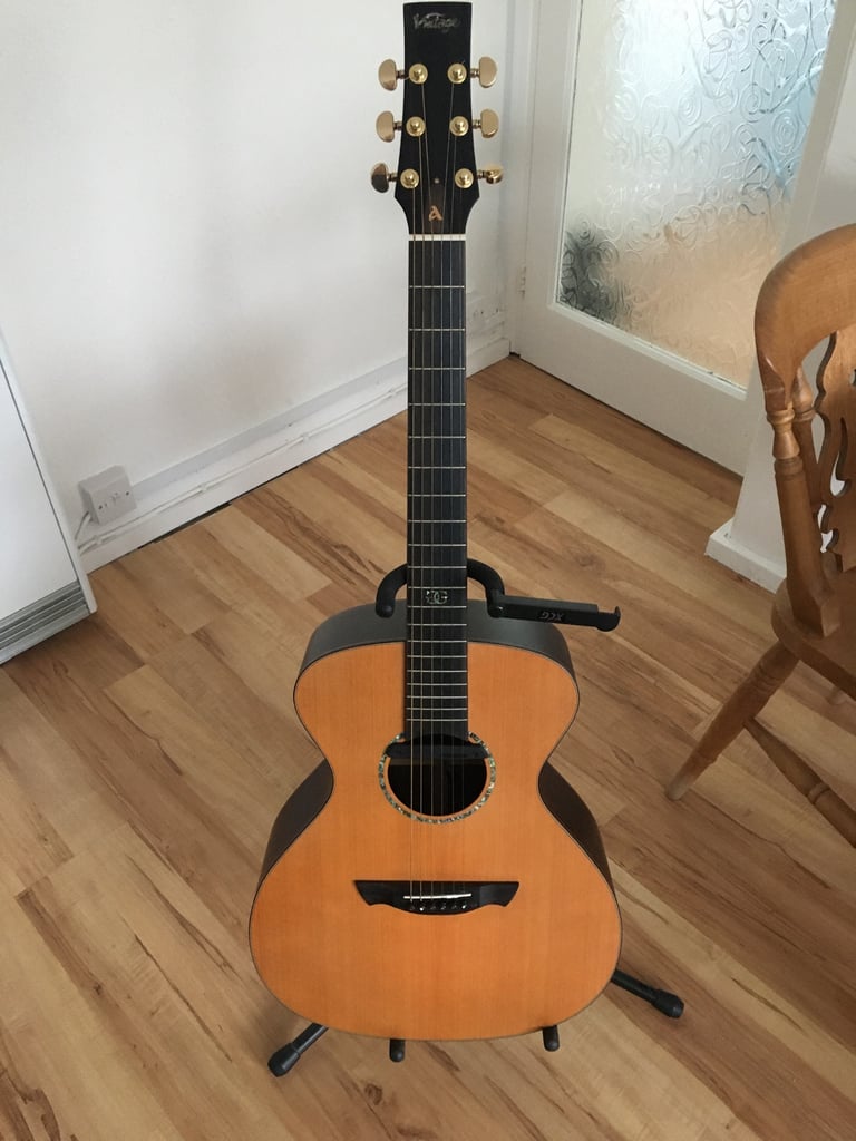 Vintage Gordon Giltrap signature deluxe guitar