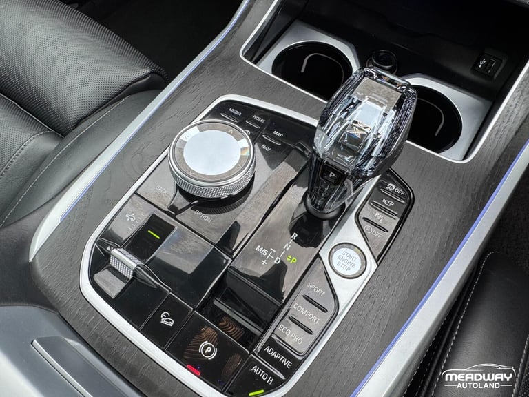 2022 BMW X7 4.4 M50i V8 Dark Shadow Edition SUV 5dr Petrol Auto xDrive Euro 6 (s/s) (53 ESTATE Pe...
