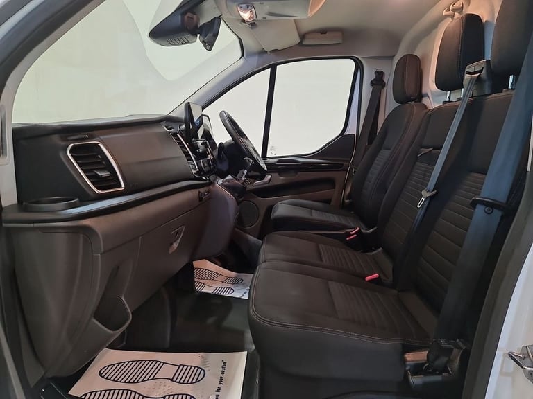 FORD TRANSIT CUSTOM 2.0 300 ECOBLUE LIMITED P/V L2 H1 130 BHP LWB DIESEL