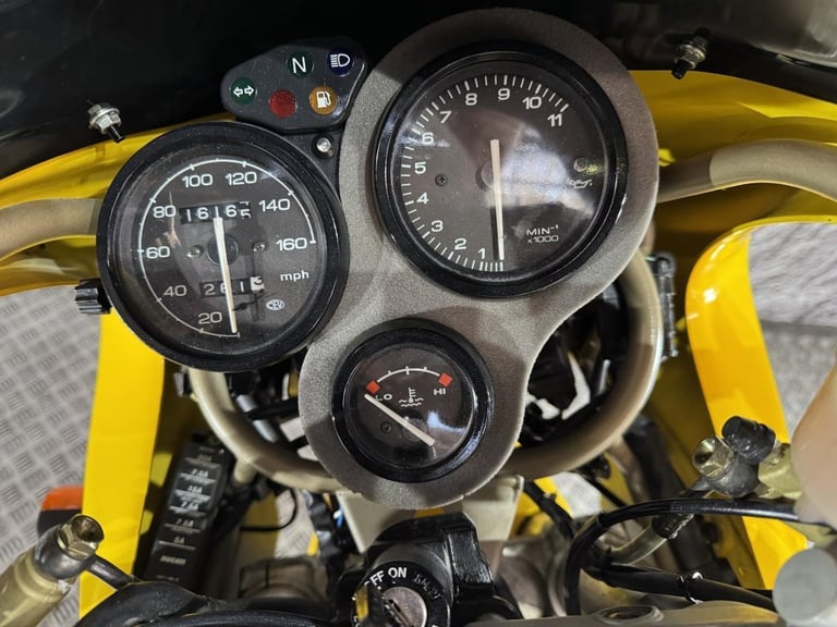 DUCATI SUPERSPORT 900 2000 900SS