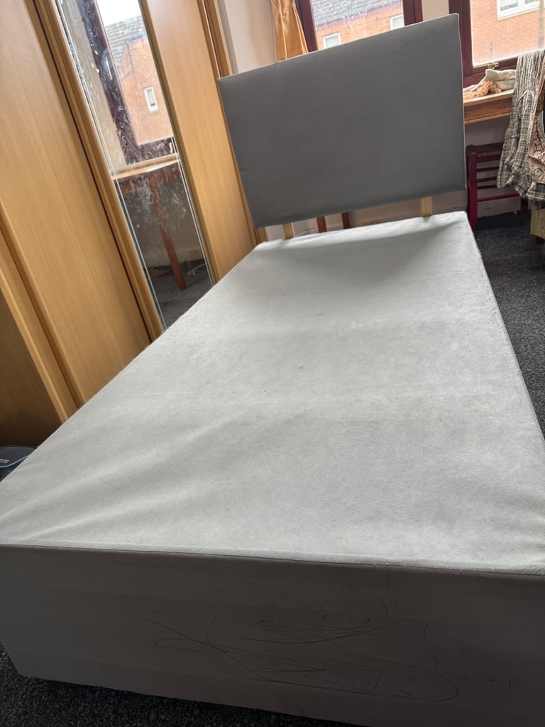 image for Single bed with headboard and mattress 