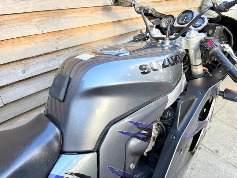 1993 / K Suzuki GSXR110 WP £3500 Black/Grey 16890 miles.
