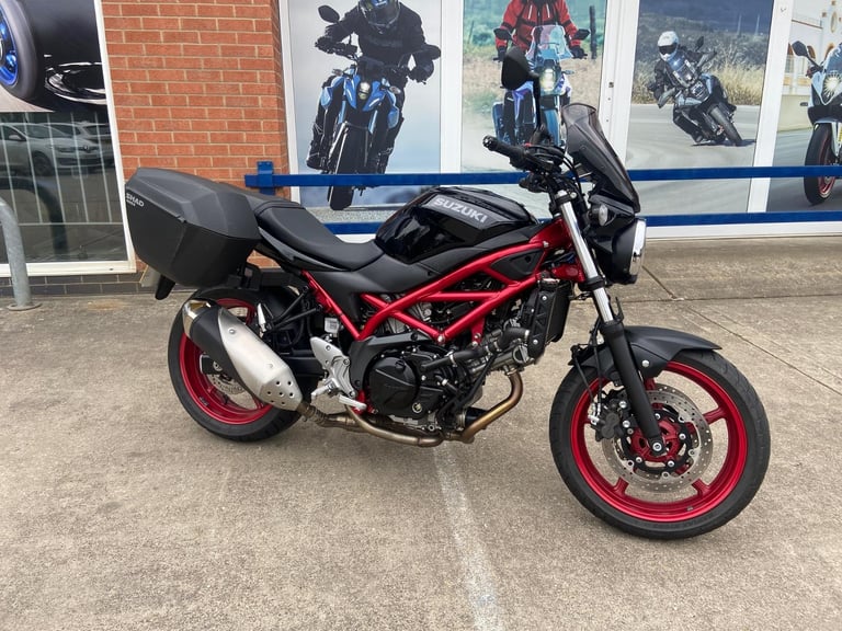 SUZUKI SV650 WITH PANNIERS AND SCREEN, ONE LADY OWNER, LOWERED, F.S.H