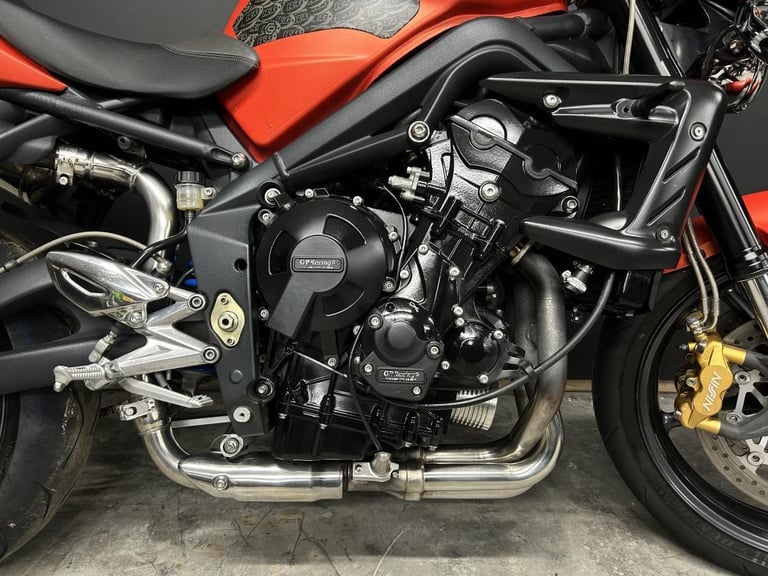 2010 10-PLATE TRIUMPH STREET TRIPLE 675 R ** ONLY 9,724 MILES ** EXTRAS **