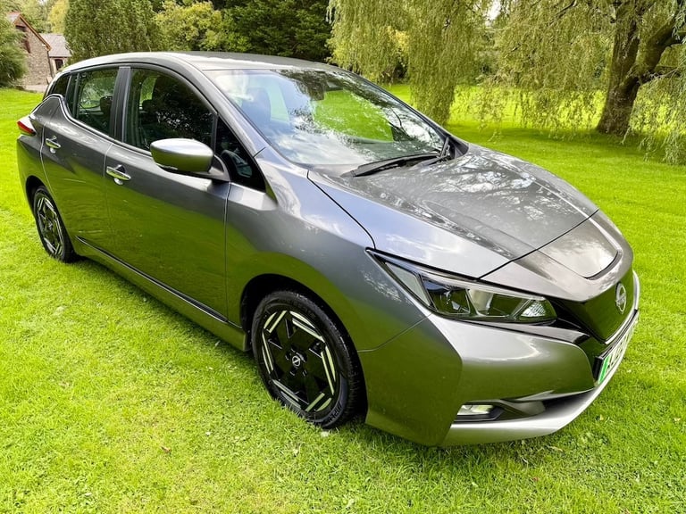 Nissan Leaf Acenta 110kW 39kWh 2022 in Grey VAT Q 5 Door Hatchback £126 / Month