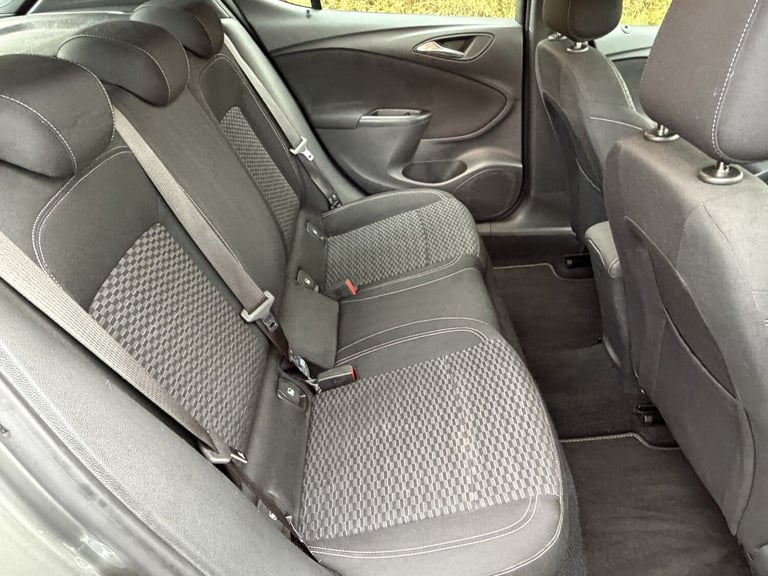 VAUXHALL ASTRA 1.4 i Turbo SRi 2017