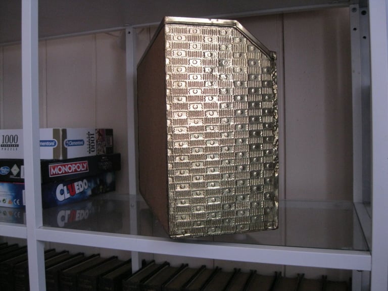 QUALITY BRASS NEWSPAPER AND MAGAZINE RACK HOLDER TOTTENHAM N17