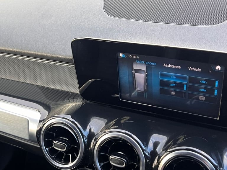 2022 72 MERCEDES-BENZ GLB 2.0 GLB220D AMG LINE SUV 5DR DIESEL 8G-DCT 4MATIC EURO