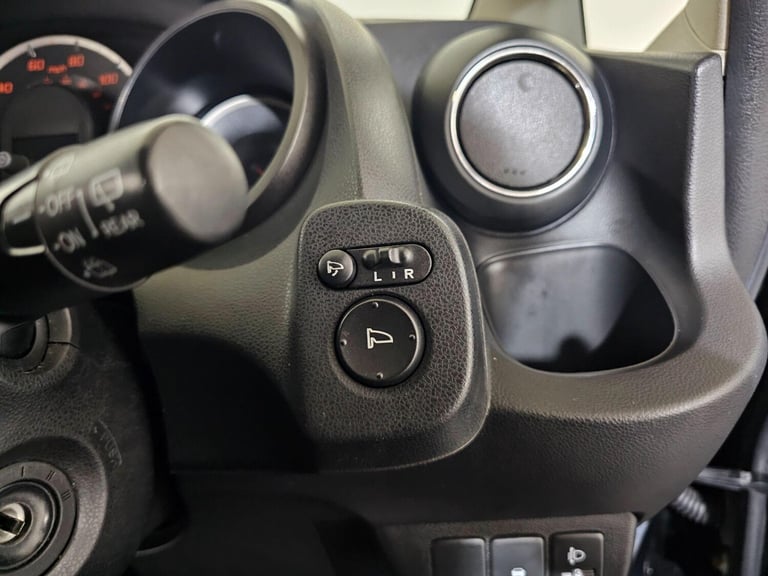 2011 Honda Jazz 1.4 i-VTEC ES CVT Euro 5 5dr HATCHBACK Petrol Automatic