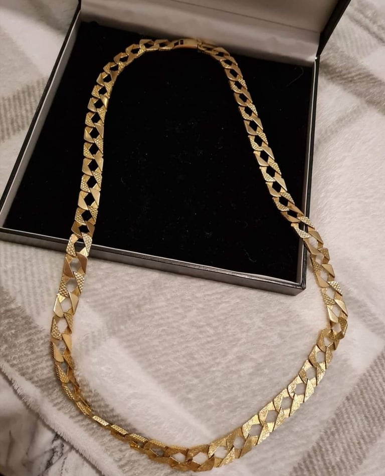 image for 9ct gold chaps curb chain 