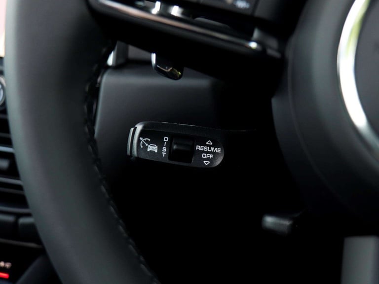 2025 Porsche Macan 5dr PDK ESTATE PETROL Automatic