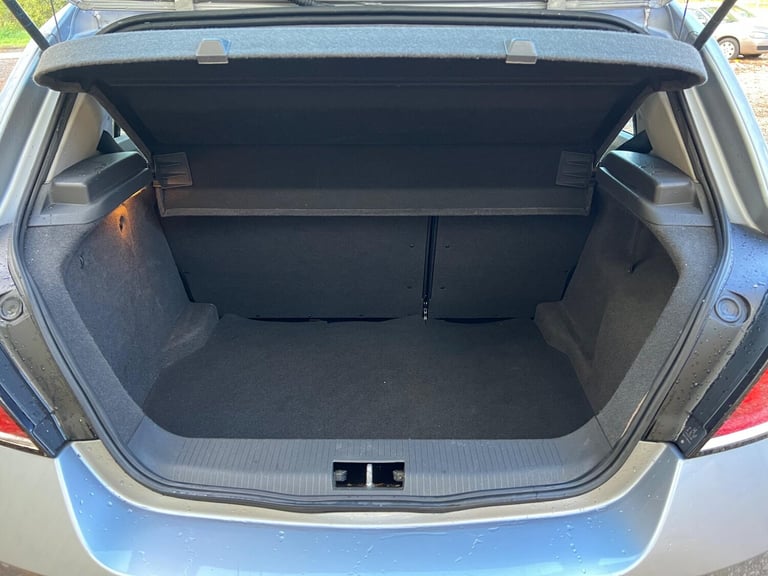 2006 Vauxhall Astra 1.6i 16v Club 5dr HATCHBACK Petrol Manual