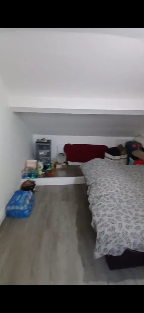 Loft room with ensuite 
